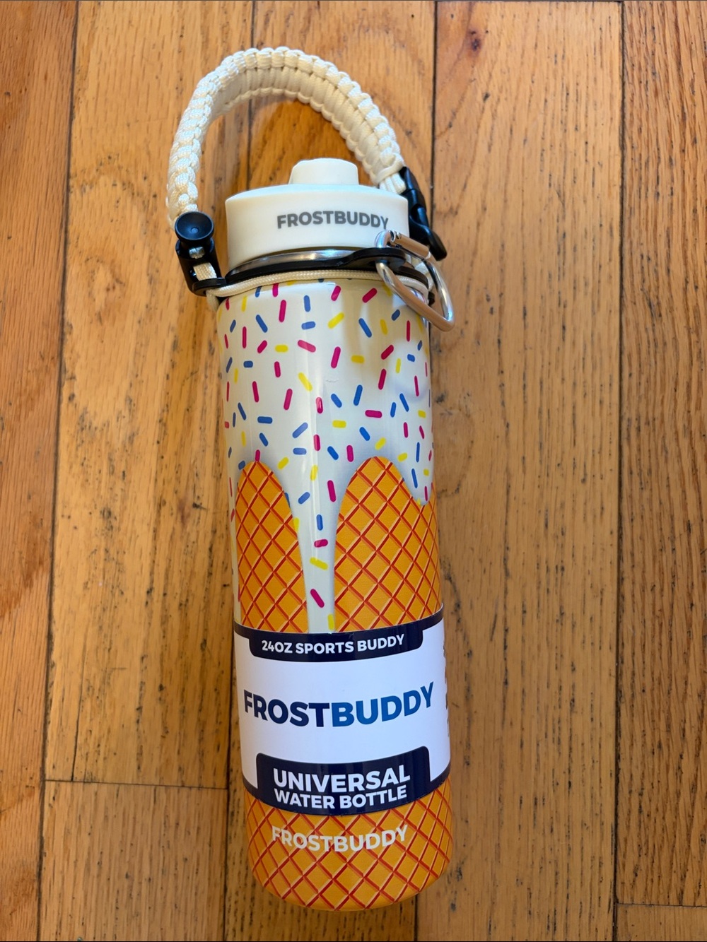 Frost buddy Cream & Yellow Sprinkles Universal Water Bottle NWT